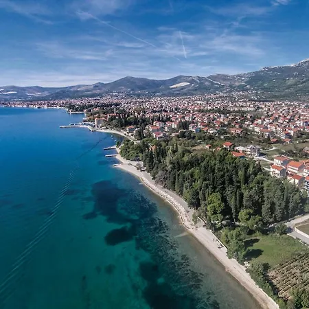 Pet Friendly In Kastel Luksic With Wifi