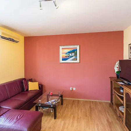 Pet Friendly In Kastel Luksic With Wifi * Kaštela