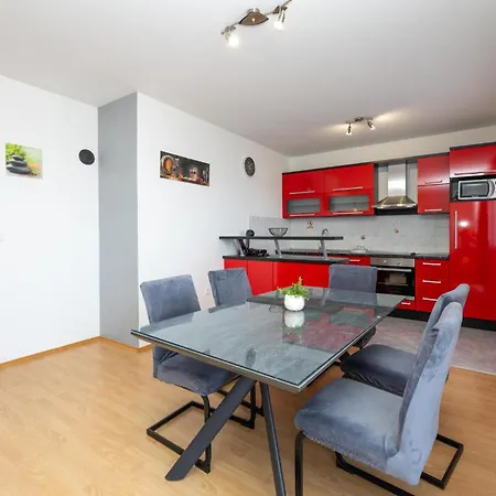 Pet Friendly In Kastel Luksic With Wifi Casa de Férias