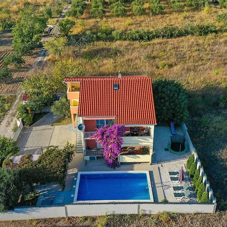 Pet Friendly In Kastel Luksic With Wifi בית נופש *